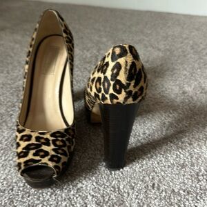 Michael Kors, beautiful peep, toe, leopard skin shoes